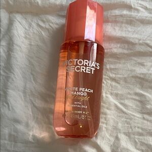 Victoria's Secret Peach Mango Body Mist
